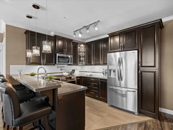 32445 Simon Ave #514, Abbotsford, BC V2T 0G7