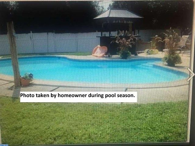 2nd image of 9949 Hardy Rd