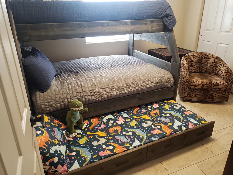 Funky Bunky beds with trundle bed if needed all bedrooms have Smart TVs and ceiling fans.