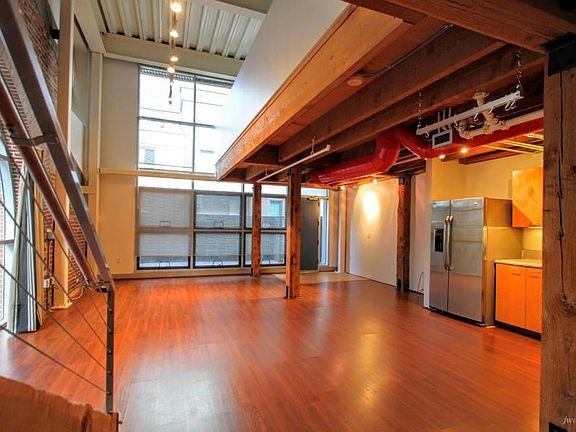 4th image of 650 Delancey St APT 224