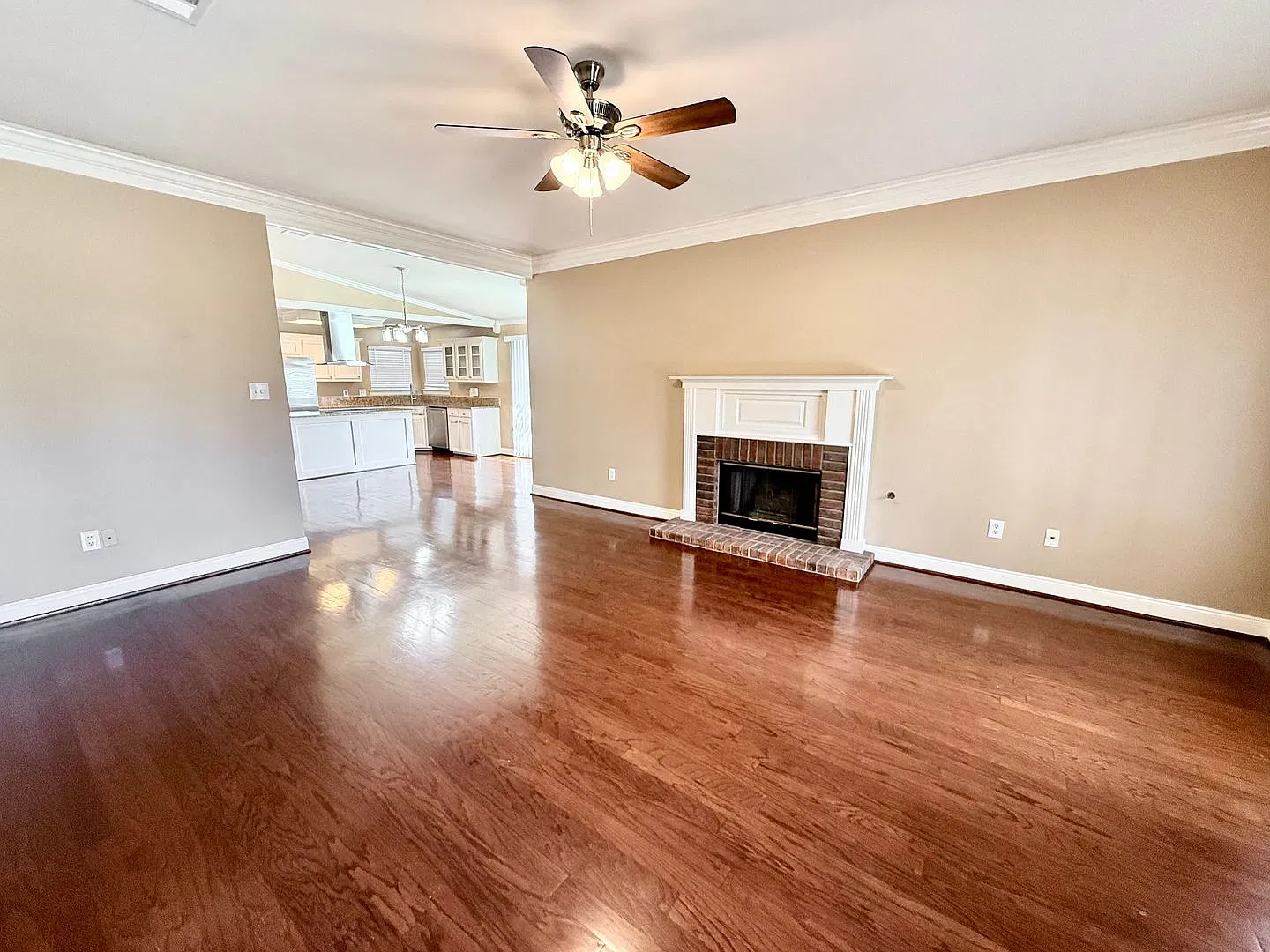 Serene 3BR Home in Peaceful Azalea Lakes — Photo 3