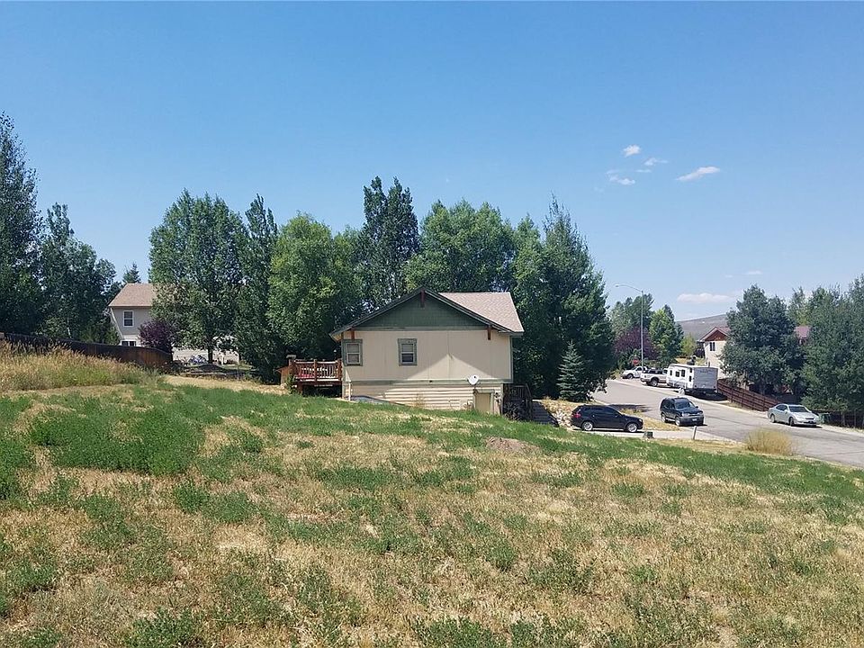 1st image of 303 Honeysuckle Dr