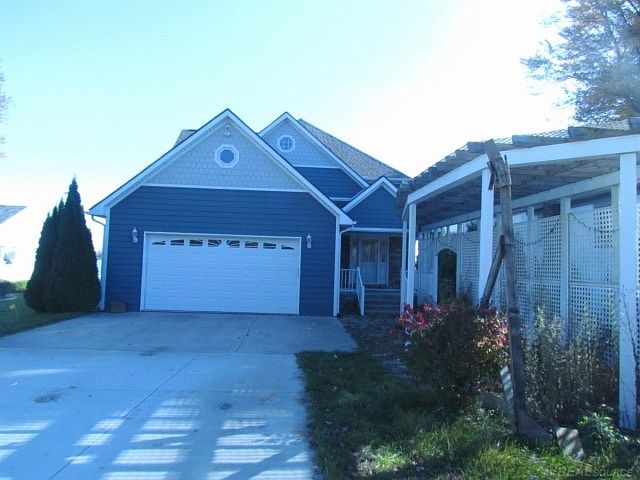1st image of 5055 Pointe Dr