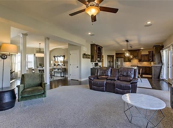 5th image of 17670 N Alder Ct