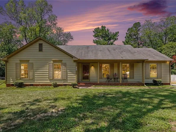 3608 Brandywine Dr, Greensboro, NC 27410