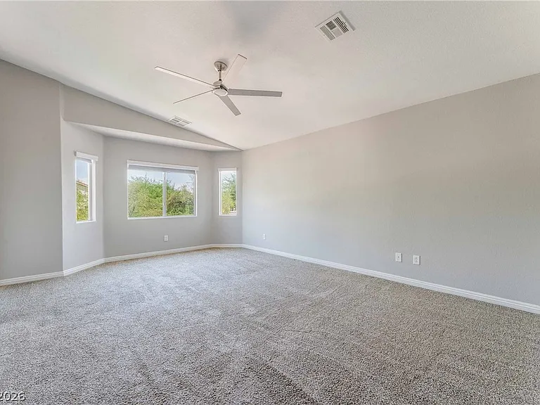 6048 Stern Cove Ct — Photo 9