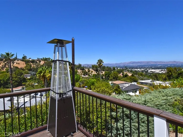 4347 Coronet Dr — Photo 40