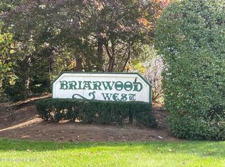 716 Zlotkin Cir APT 4, Freehold, NJ 07728