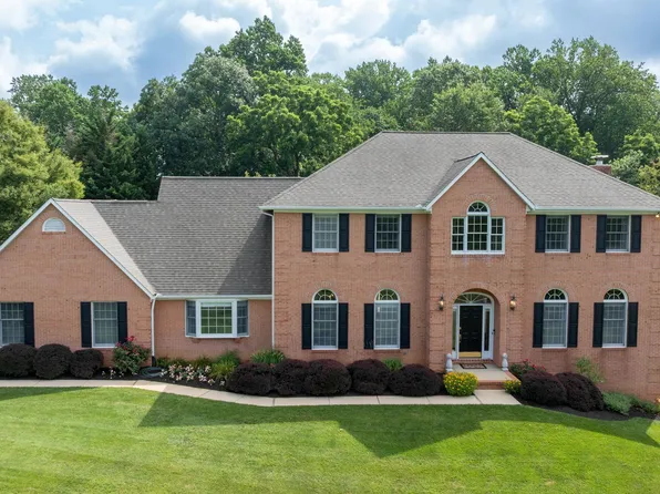7 Manor Knoll Ct, Baldwin, MD 21013
