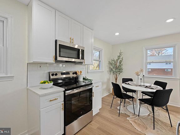 4th image of 5438 Odell Rd