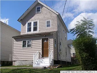 22 Arlington Avenue  image 1 of 14