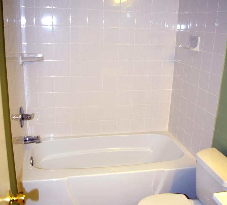 bathroom, upstairs