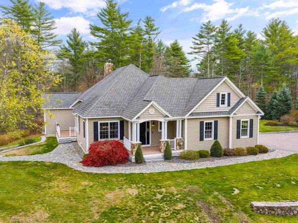 65 Lake Road, Brentwood, NH 03833