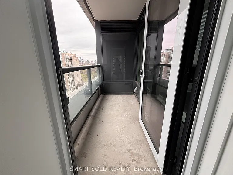 609 Sherbourne St #1102 — Photo 11