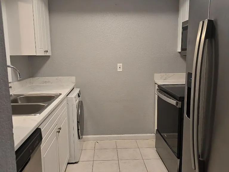 Unit Photo