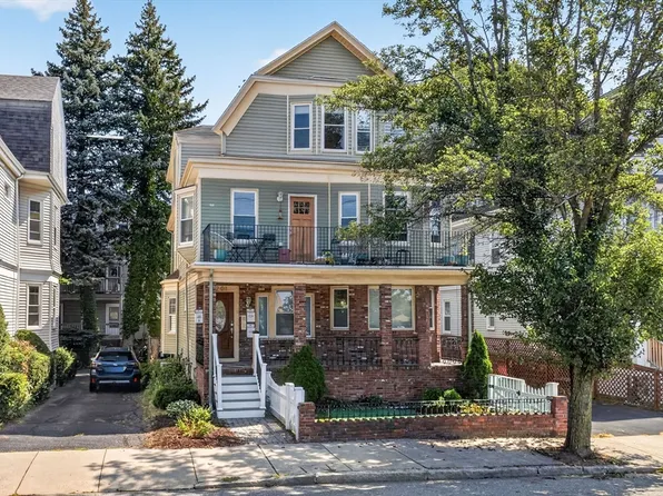201 College Ave #3, Somerville, MA 02144