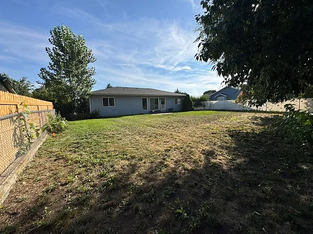 915 W. Dee Ct. - 1 — Photo 4