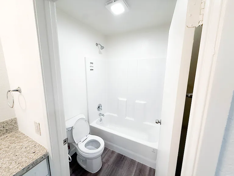 Cambridge Garden Apartments — Photo 62