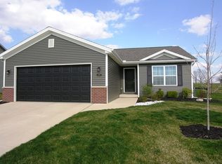 2916 Bardwell Rd, Bloomington, IL 61704