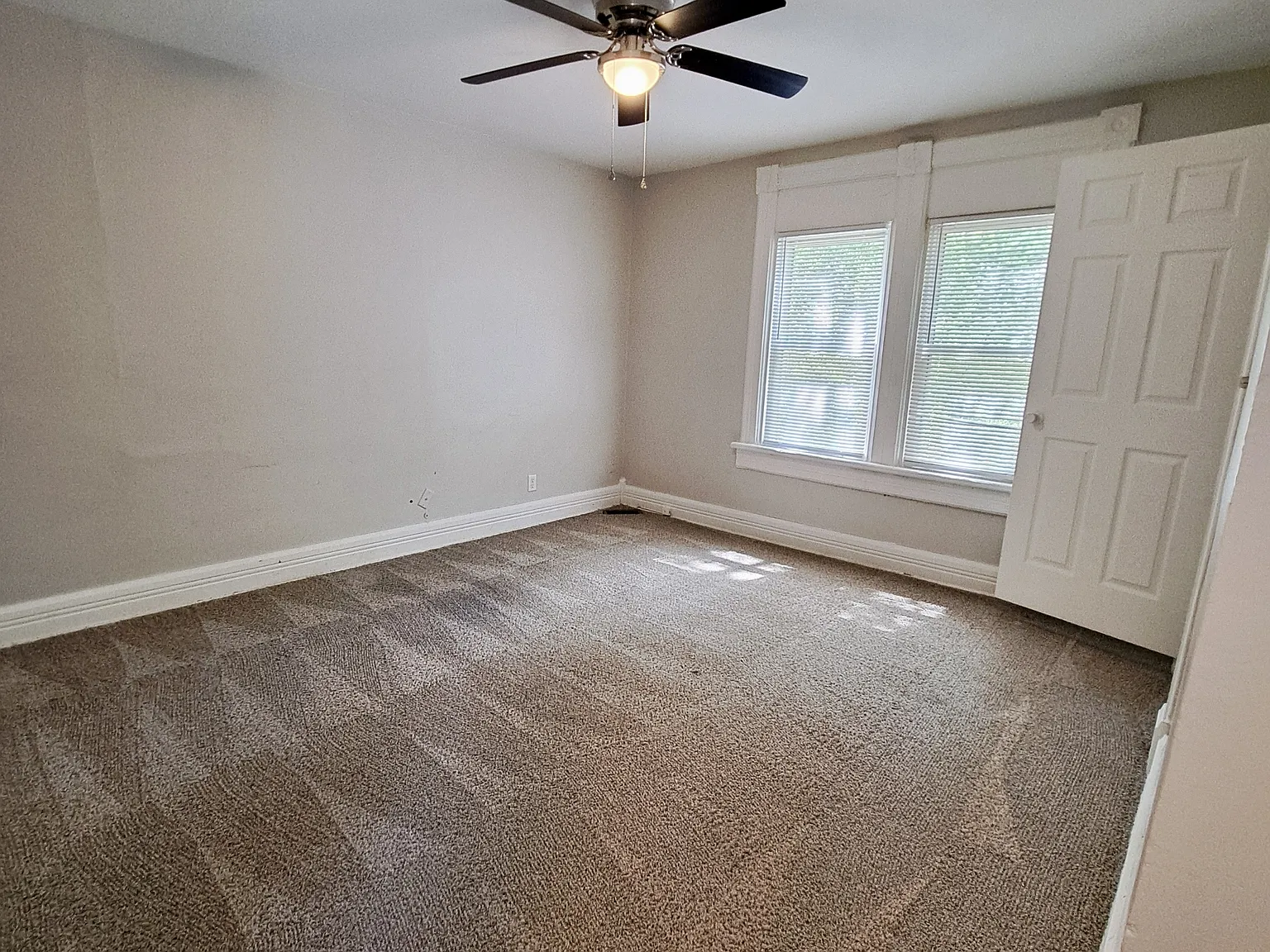 821 Herman Avenue - 1 — Photo 2