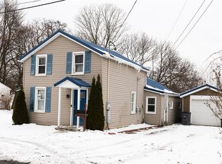 23 Grove St, Waterloo, NY 13165