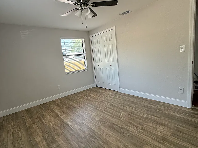 127 Debary Dr — Photo 9