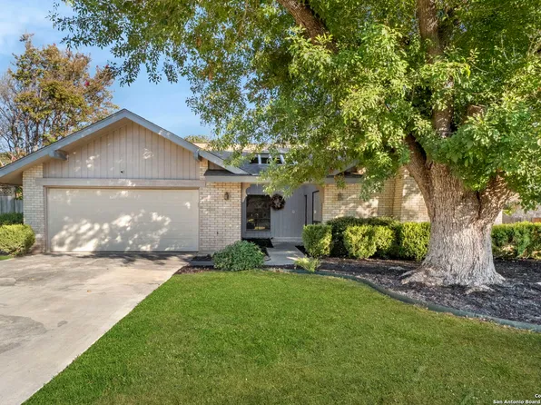 8407 CAPRICORN DR, Universal City, TX 78148