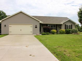 1911 Jacobsen Rd, Neenah, WI 54956