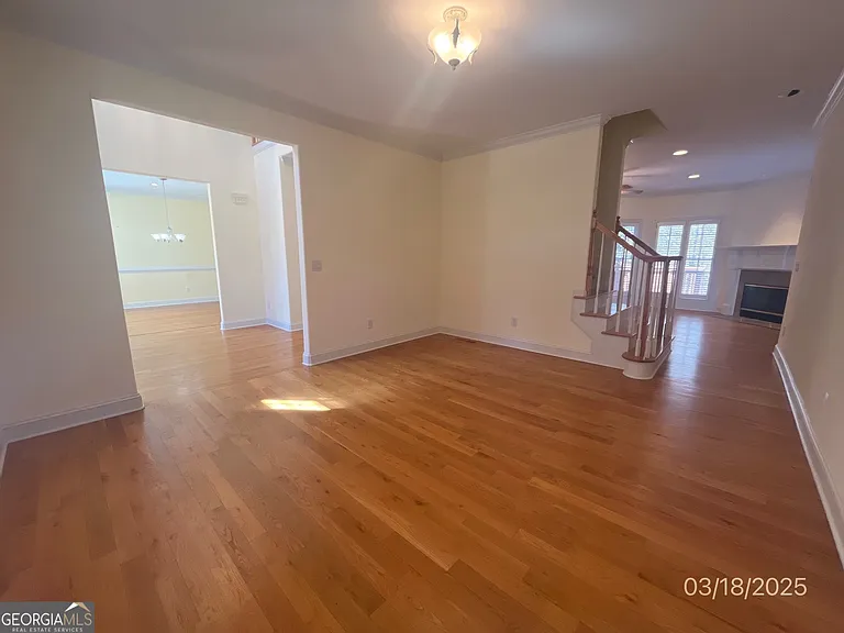 612 Banbury Ct — Photo 12