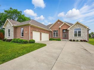 7250 Beaver Brook Dr, Springboro, OH 45066