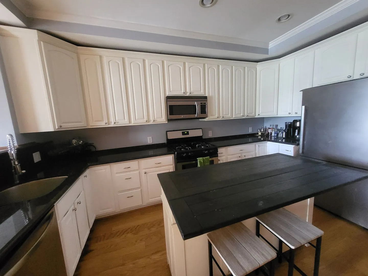 Charming 2Bed/3Bath in Patterson Place — Photo 3