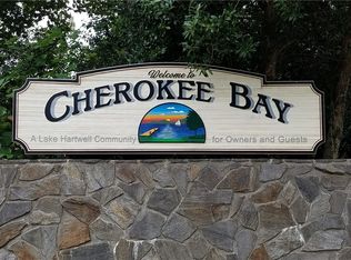 66 Cherokee Dr, Fair Play, SC 29643