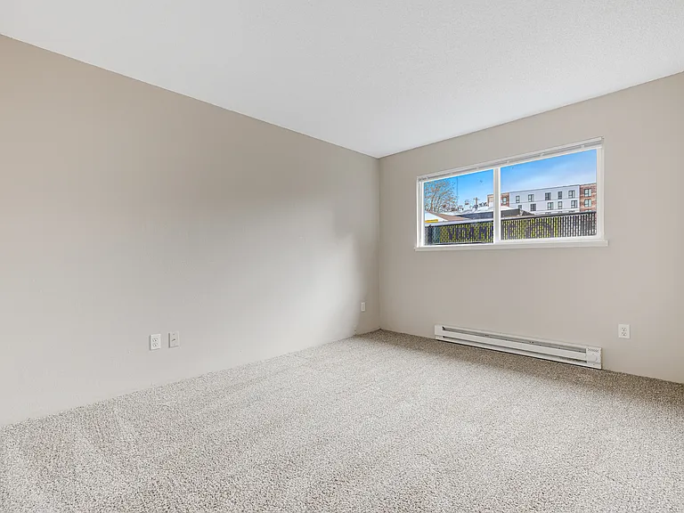 Moreland Place Apartments — Photo 10
