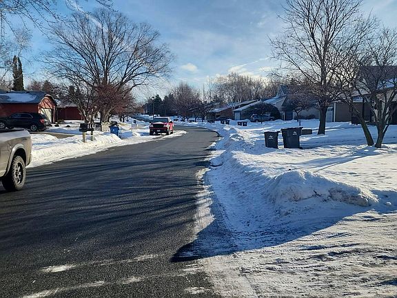 5th image of 10607 Grant Dr