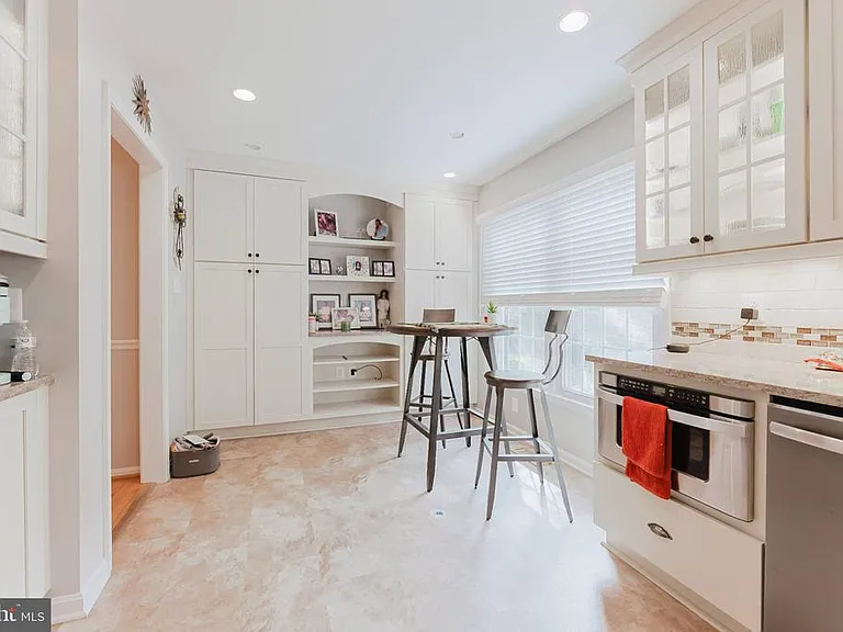 8001 Bethelen Woods Ln — Photo 4