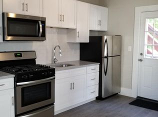 22 Lafayette Rd #1R, Ipswich, MA 01938