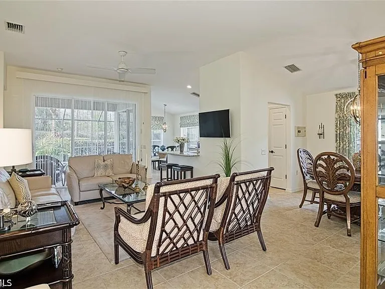 10072 Oakhurst Way — Photo 10