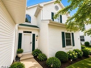 1st image of 244 Vista Cir #15B