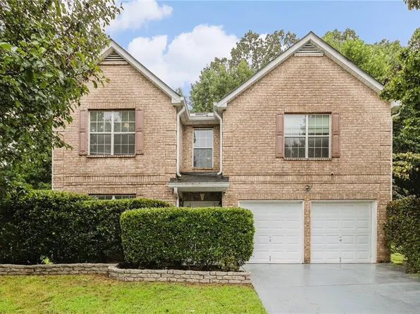 5803 Star Flower Dr, Ellenwood, GA 30294