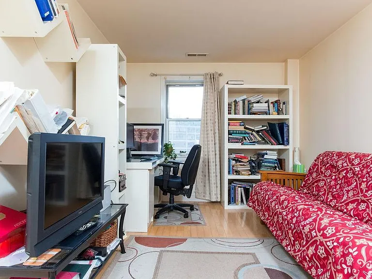 20 Chestnut St #402 — Photo 6