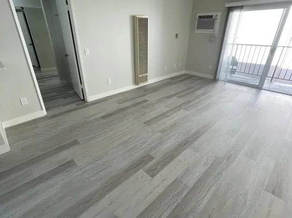 5711 Camellia Ave #201, North Hollywood, CA 91601