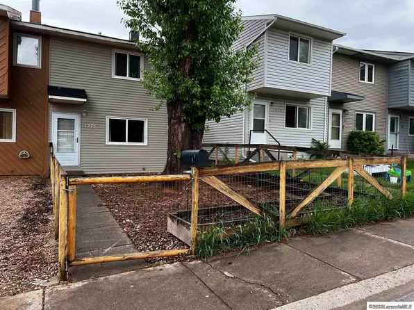 1275 N 18th St, Laramie, WY 82072