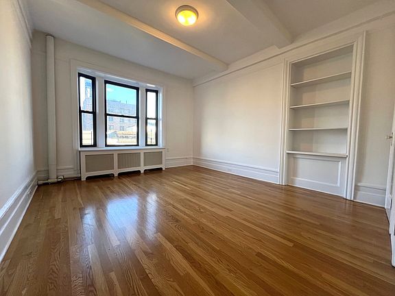 4th image of 150 W 80th St APT 7A