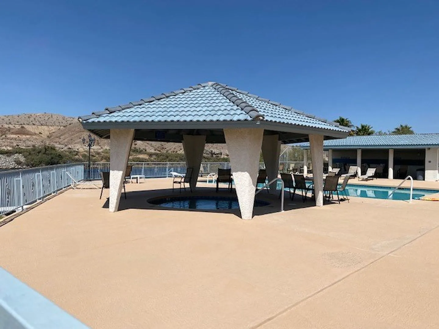 2br Waterfront Winter Vacation Rental Condo, Complex On The Waterfront Gated Complex Utilities In... — Photo 3