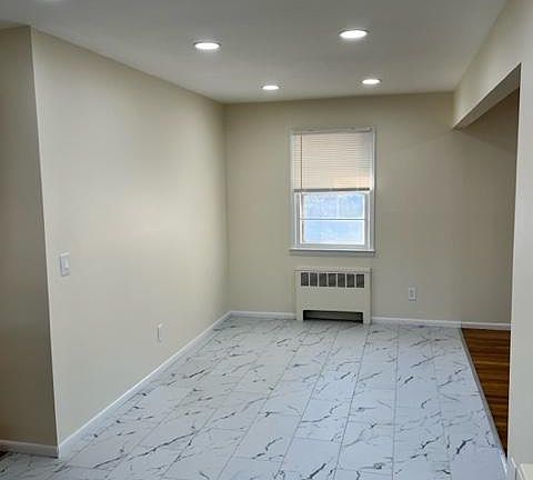 5th image of 6 Marie Ct