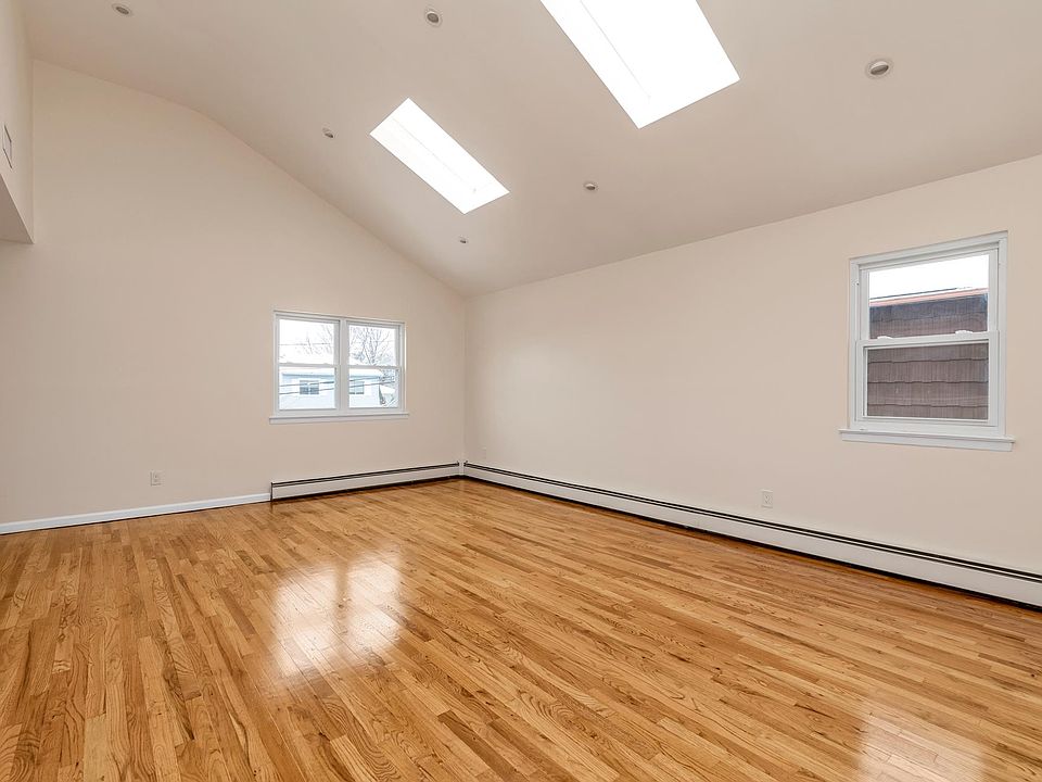 1st image of 69 Woodward St
