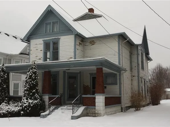 268 Harbor St, Conneaut, OH 44030