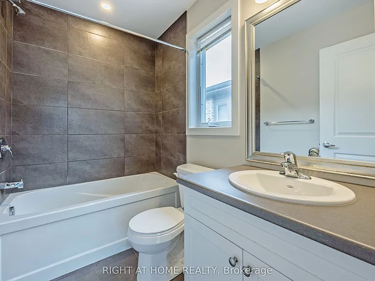 1960 Dalmagarry Rd #34 — Photo 24
