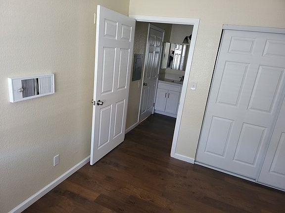 4th image of 3850 47th St #104