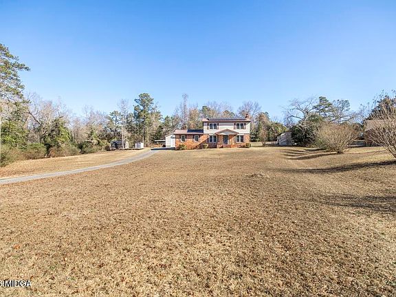 3rd image of 5624 Rogers Rd